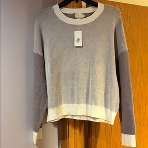 Crewneck Colorblock Women's Sweater - Gray & Cream